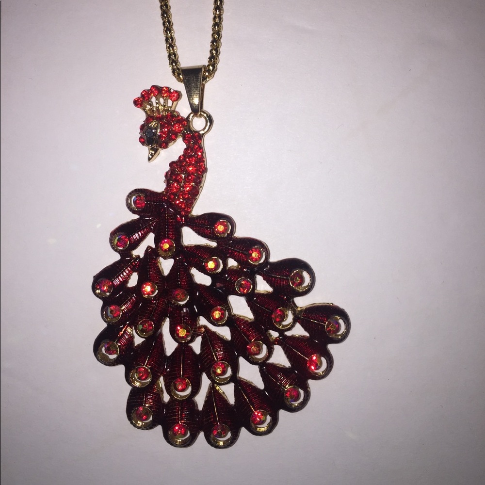 Unique Betsey Johnson neckalce